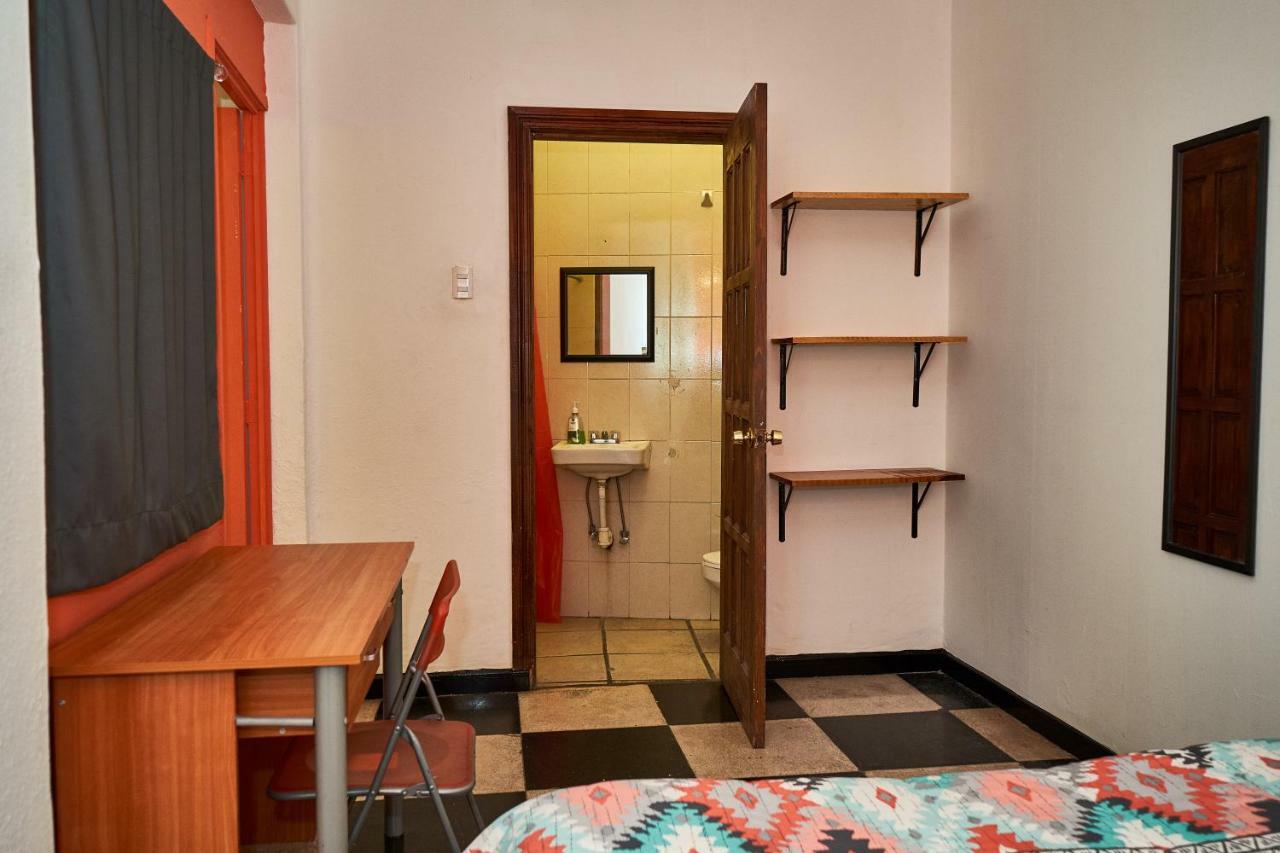 Hostal Americana กัวดาลาฮารา ภายนอก รูปภาพ